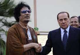 Il colonnello Gheddafi incontra l'allora Presidente del Consiglio Silvio Berlusconi